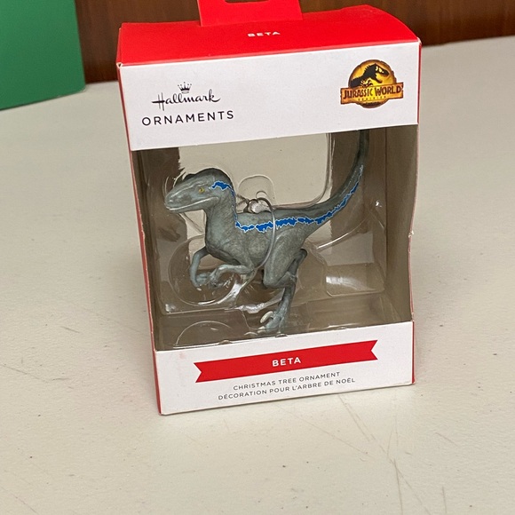 Hallmark Hanging ornament Jurassic world velociraptor Beta - Picture 11 of 11